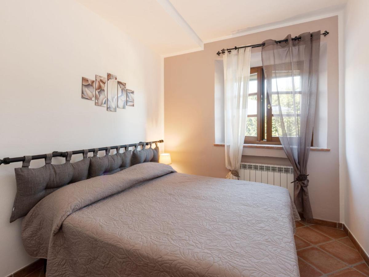 Apartment Benedetta By Interhome Кастильоне дела Пеская Екстериор снимка